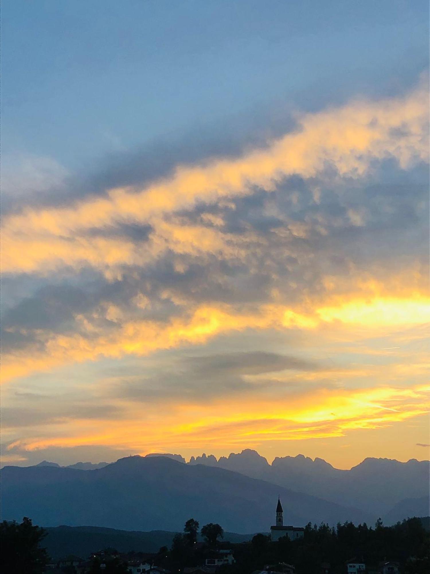 Appartamento Luminoso, Giardino, Vista Dolomiti. Baselga di Pine Bagian luar foto